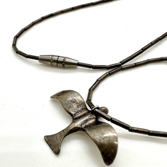 Vintage sterling silver bird fetish necklace - Picture 10 of 14